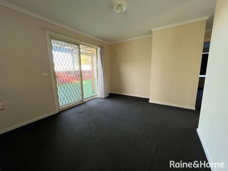 3 BEDROOM HOME IN A GREAT LOCATION! - Photo 4