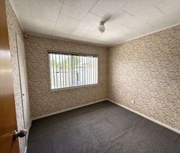 Prime Location! Easy access to all you could need! - Photo 3