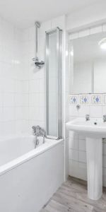 1 bedroom flat in Chelsea - Photo 4