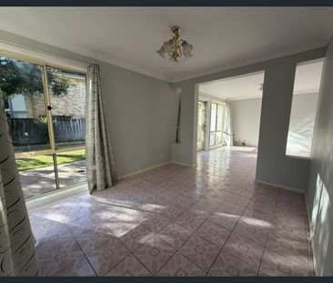 Beautiful Spacious Family Home in a Quite Location!! - Photo 3