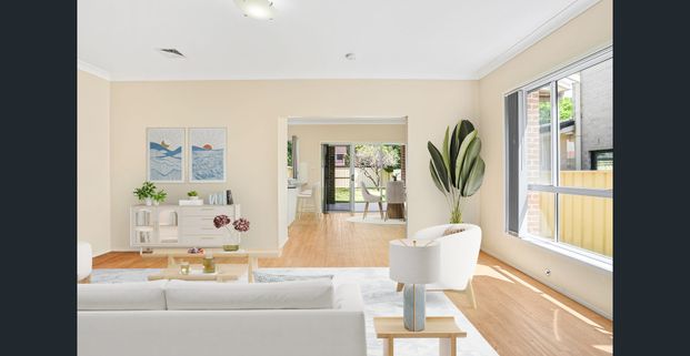 Great Location - 4 Bedroom Duplex - Photo 1