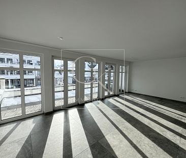 Stilvolle 4,5-Zimmer-Wohnung mit 2 Terrassen & 2 Stellplätzen - Foto 1