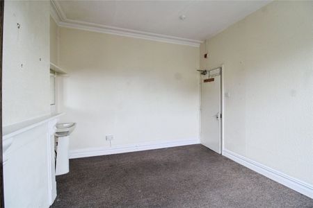 Cromwell Road, - Photo 3