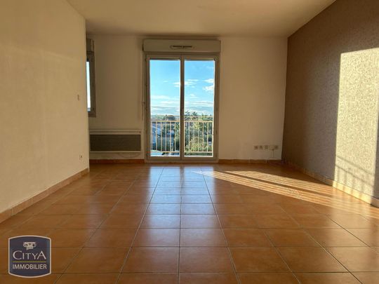 Location Appartement 3 pièces 54m² ST GILLES 30800 - Photo 1