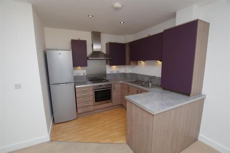 2 bedroom flat to rent - Photo 5