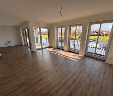 Erstbezug!! barrierefreie 3-Zimmer Mietwohnung mit Stellplatz im Ze... - Photo 1