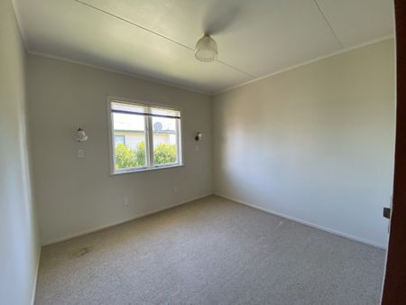 Havelock North - 3 bedrooms - Photo 5