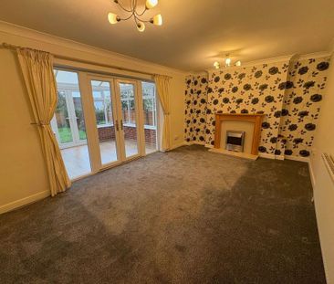 3 bedroom semi-detached house to rent - Photo 4