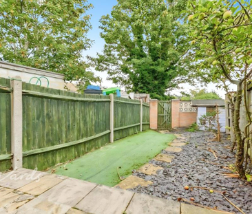 3 bedroom terraced house to rent - Photo 3