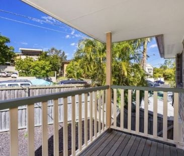 2/15 Ridge Street, Greenslopes QLD 4120 - House For Rent | Domain - Photo 6