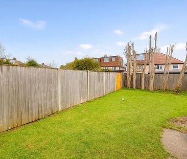 3 bedroom end of terrace house to rent - Photo 4