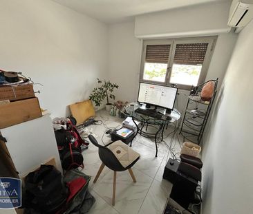 Location Appartement 5 pièces 87m² TOULON 83000 - Photo 2