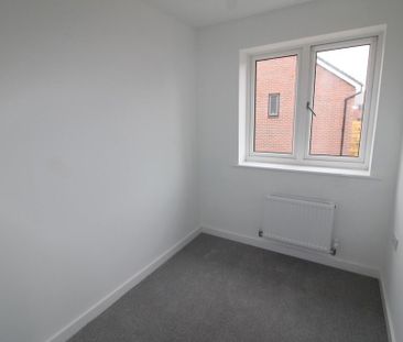 3 bedroom semi-detached house to rent - Photo 3