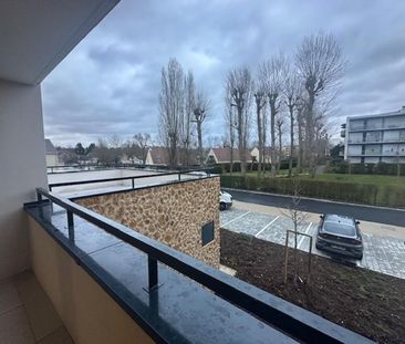 location Appartement T2 DE 45.74m² À PLAISIR - Photo 2