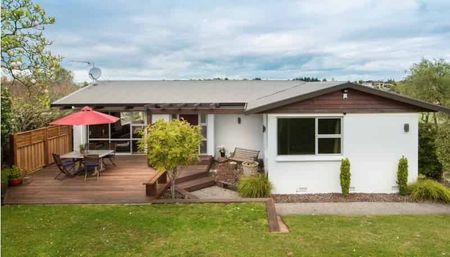 Family home, great location - Photo 3