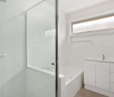 Immaculately presented home - walking distance to beach! - Photo 3