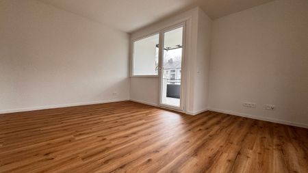 *** Erstbezug nach Modernisierung! Attraktive 3-Zimmerwohnung mit Balkon in ruhiger Lage! *** - Photo 3