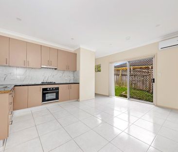 Light & Spacious Bedroom Granny Flat - Photo 2