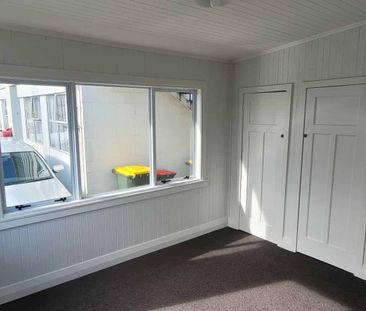 114 MacFarlane Street - Photo 3