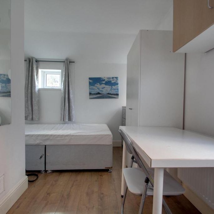 1 bedroom house of multiple occupation to rent - Photo 1