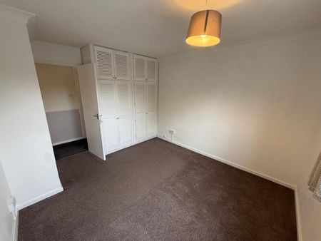 3 Bed Terraced House, Rossefield Terrace, LS13 - Photo 2