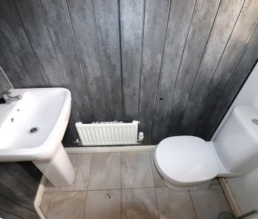 3 bedroom semi-detached house to rent - Photo 3