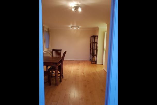 2 Bed Flat, Kensington Heights, HA1 - Photo 1
