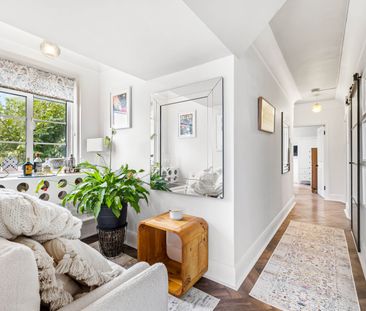 2 bedroom flat to rent New Church Road, Hove - Photo 1