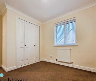 Poplar Close - Photo 6