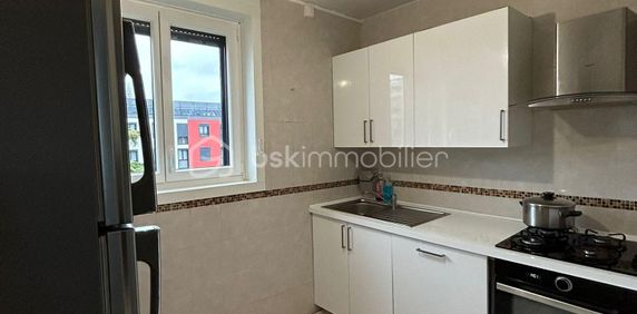 Appartement de 62 m² à Saint-Jean-De-La-Ruelle - Photo 2