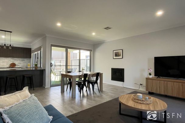 2/60a Honeysuckle St, Bendigo - Photo 1