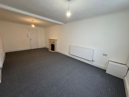 2 bedroom end of terrace house to rent - Photo 2