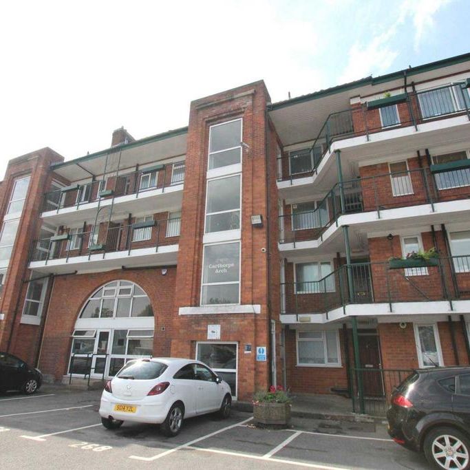 3 bedroom apartment to rent - Photo 1