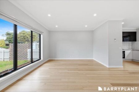 Sunshine North - Photo 3