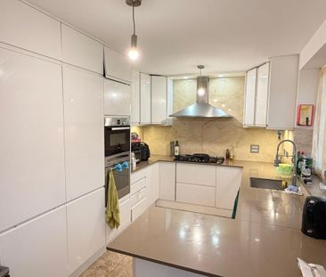 House share to rent - Photo 4