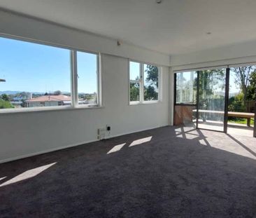 Great Easter Find for the Family! - Photo 3