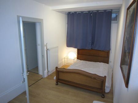 Location Appartement 2 pièces 52m² CHARLIEU 42190 - Photo 2