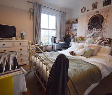 5 bedroom terraced house to rent - Photo 2