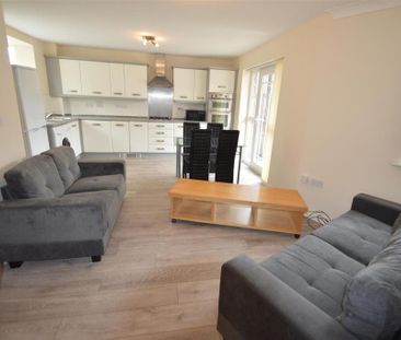 4 bedroom townhouse to rent - Photo 2