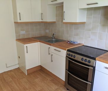 2 bedroom flat to rent Waterford Place, Highcliffe - Photo 6