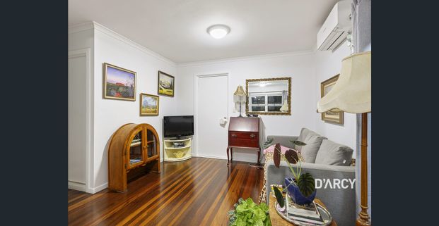 Bright, Breezy & Spacious Unit in Ashgrove - Photo 1