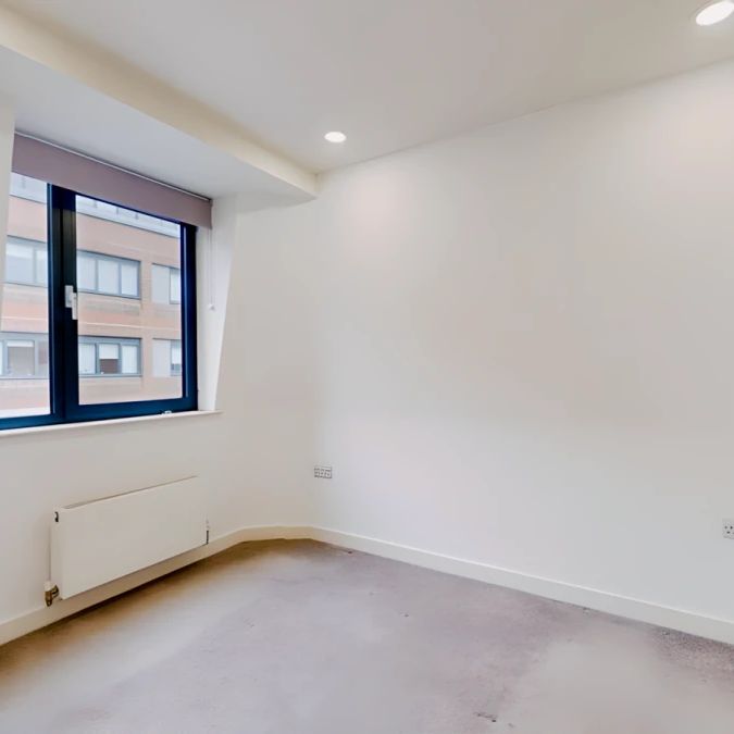Studio - Photo 1