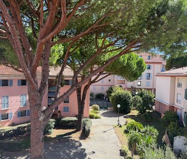 3 pièces secteur" Les arènes" Fréjus, - Photo 1