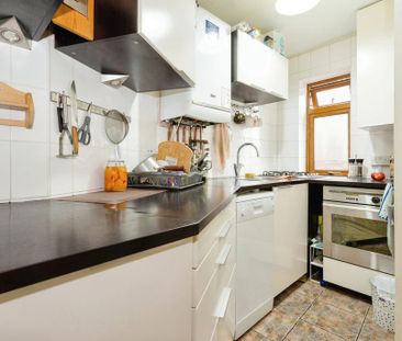 2 bedroom flat to rent - Photo 6