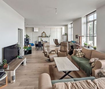 Lichtrijk en ruim appartement met 3 kamers in centrum Poperinge. - Foto 1