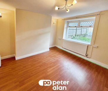 Pantycefn Road, Markham, BLACKWOOD - Photo 2