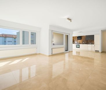 4.5-room apartment with balcony completely renovated. - Photo 3