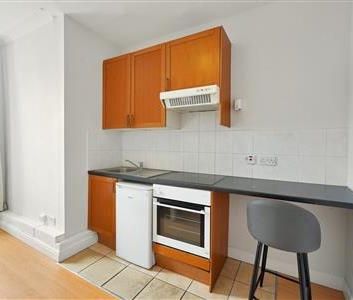 St. Georges Drive, SW1V - Photo 1