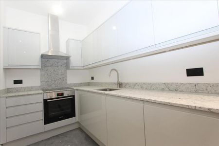 3 bedroom flat to rent - Photo 2