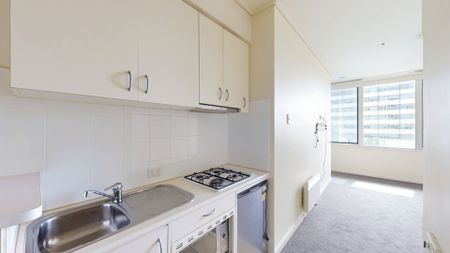 One Bedroom Apartment in he Heart of Carlton - Photo 3